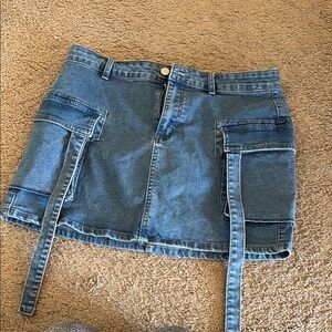 Stylish Blue Denim Mini Skirt